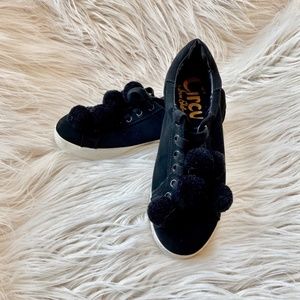 Circus by Sam Edelman Carmela Pompom Sneakers Sz 6.5